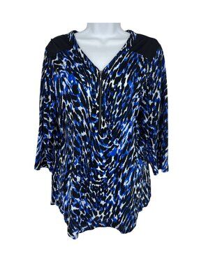 Chicos Animal Print Top With 3/4 Sleeves & Zip Neckline Women's Size 2 US L